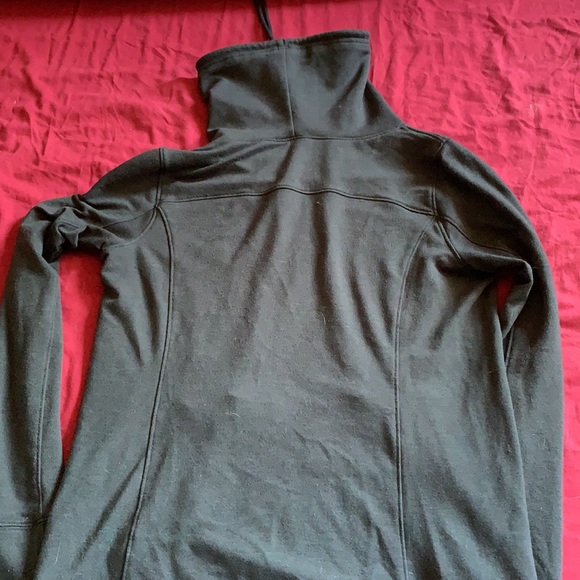 Under Armour Funnel Neck Sweatshirt - Picture 5 of 5